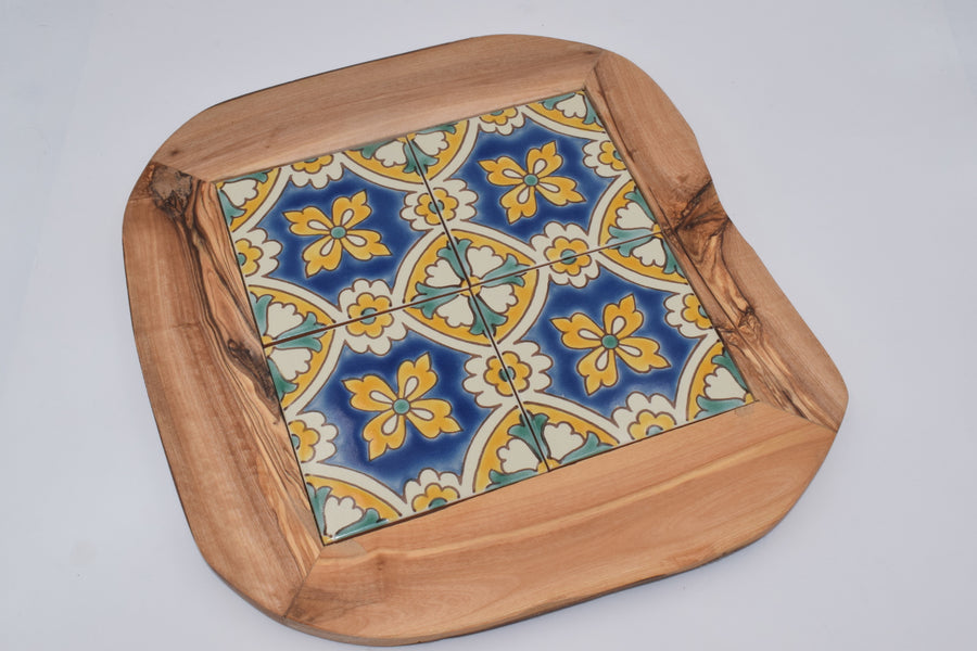 Ceramic tray with 4 olive wood tiles