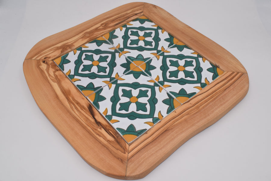 Ceramic tray with 4 olive wood tiles