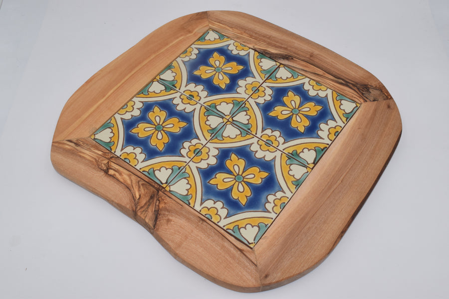 Ceramic tray with 4 olive wood tiles