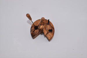 Formaggio con topolino portaforchettine in legno d'ulivo