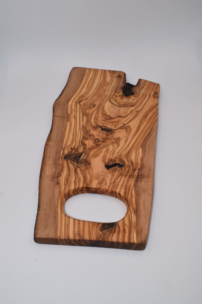 Chopping board with small handle in olive wood