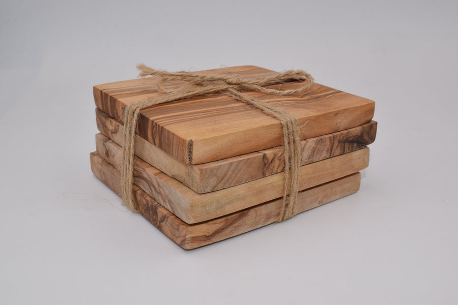 Olive wood square coaster set