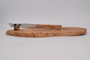 Tagliere rustico con topo in legno d'ulivo