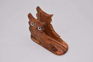 Owl napkin holder in olive wood 